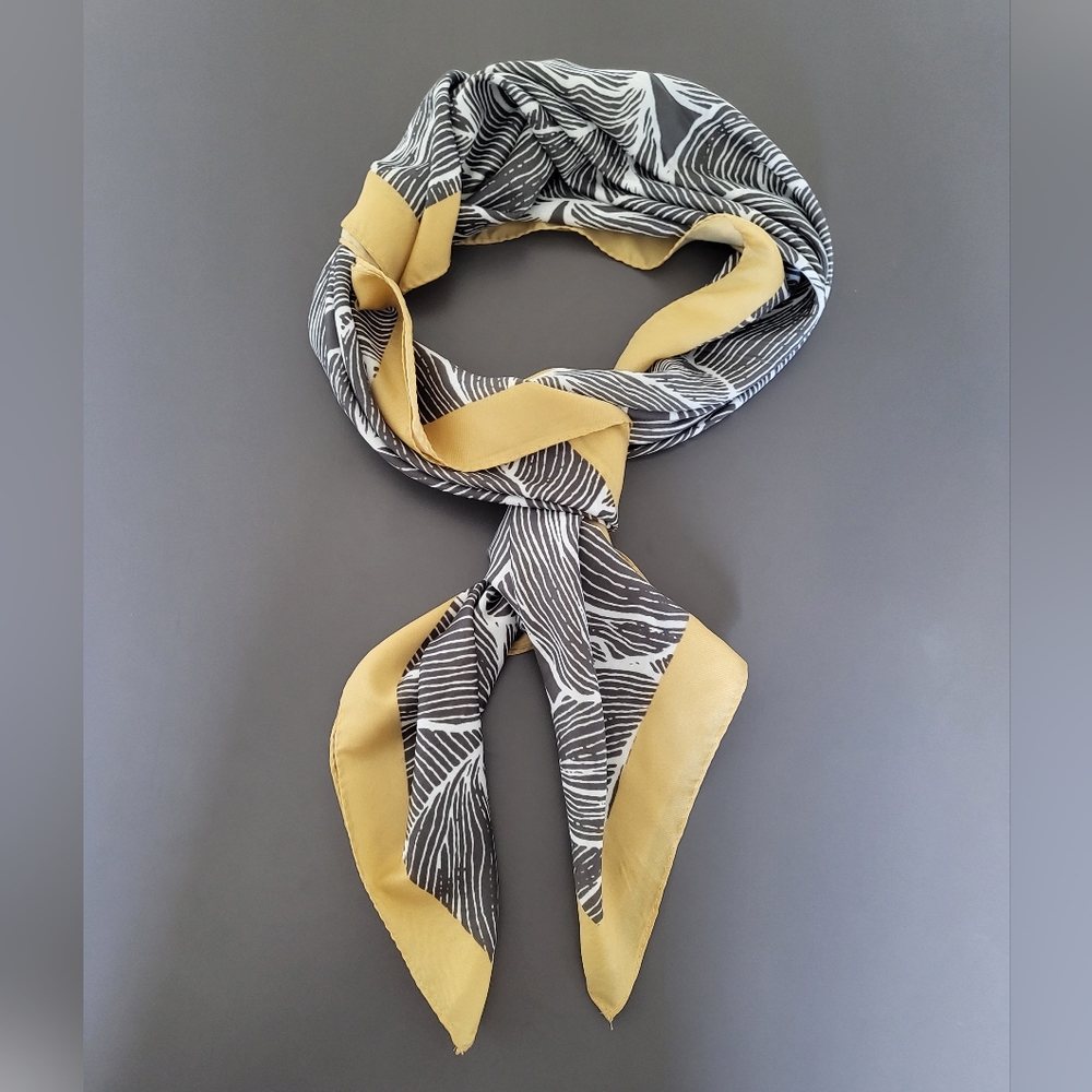 40"x40" Lightweight Square Scarf